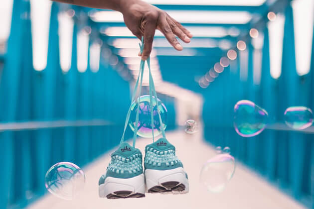 ブルーの靴とシャボン玉